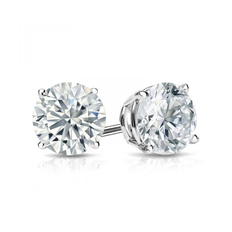 Staple Jewelry Pieces Every Woman Should Have - DiamondStuds News