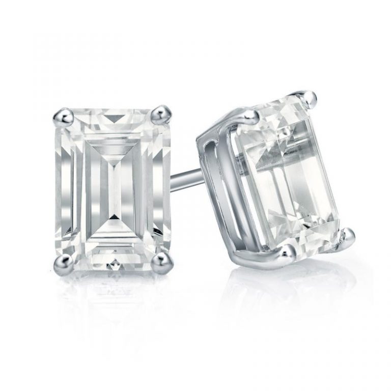 Explore Diamond Studs Perfect for Everyday Wear at Diamondstuds.com