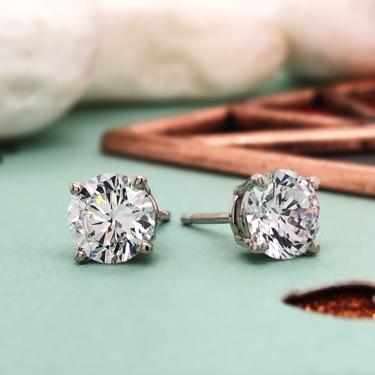 What is the Best Metal Option for Your Diamond Studs?