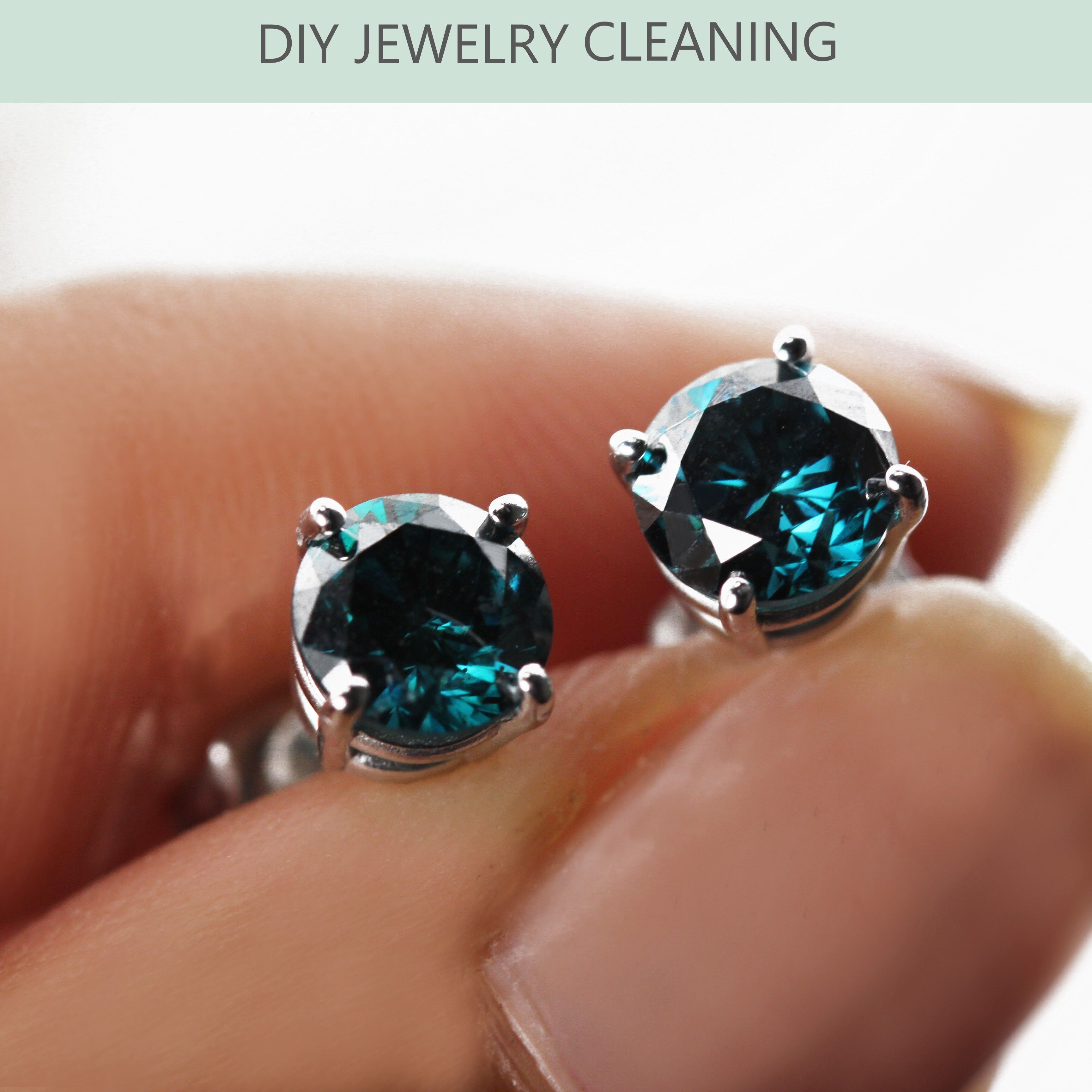 How to Clean Your Diamond Jewelry at home and with an expert