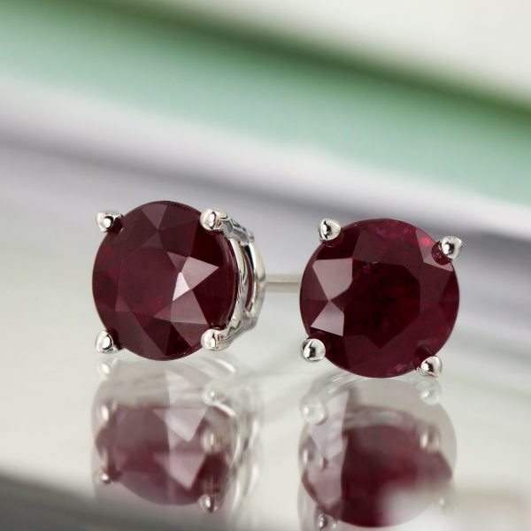 Most Popular Gemstones in Bridal Earrings and Jewelry - DiamondStuds News
